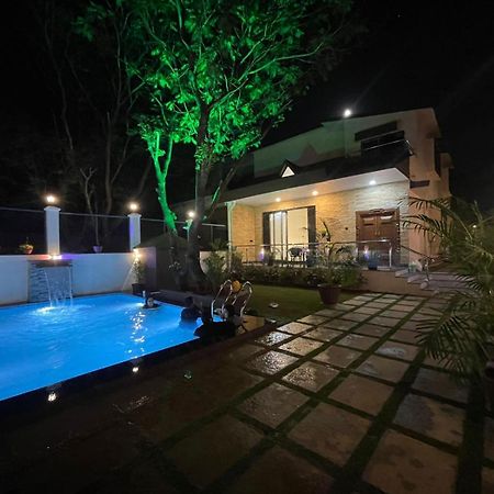 Lavish Villa - 3 Bhk Pool With Lawn Lonavala Buitenkant foto