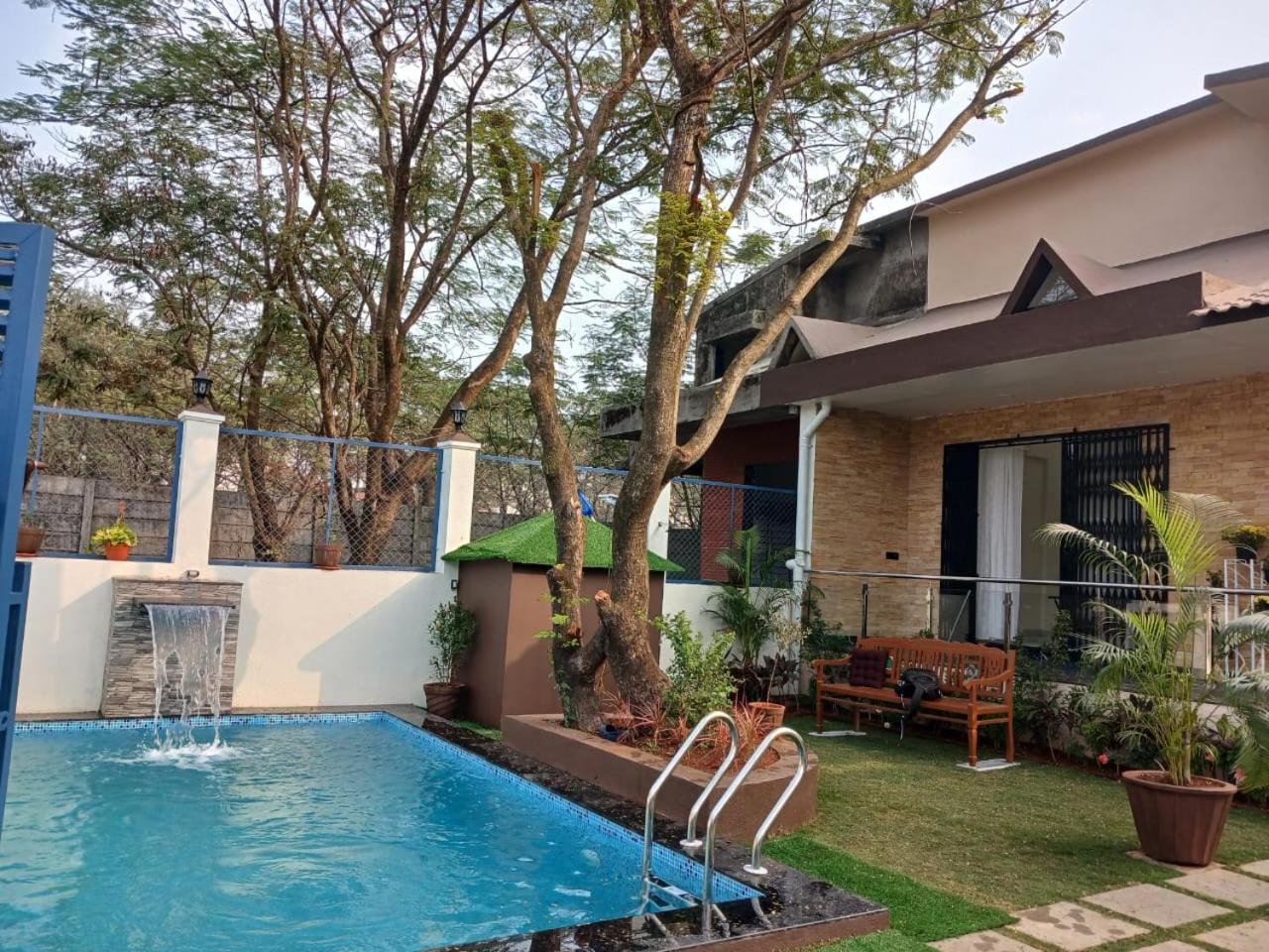Lavish Villa - 3 Bhk Pool With Lawn Lonavala Buitenkant foto